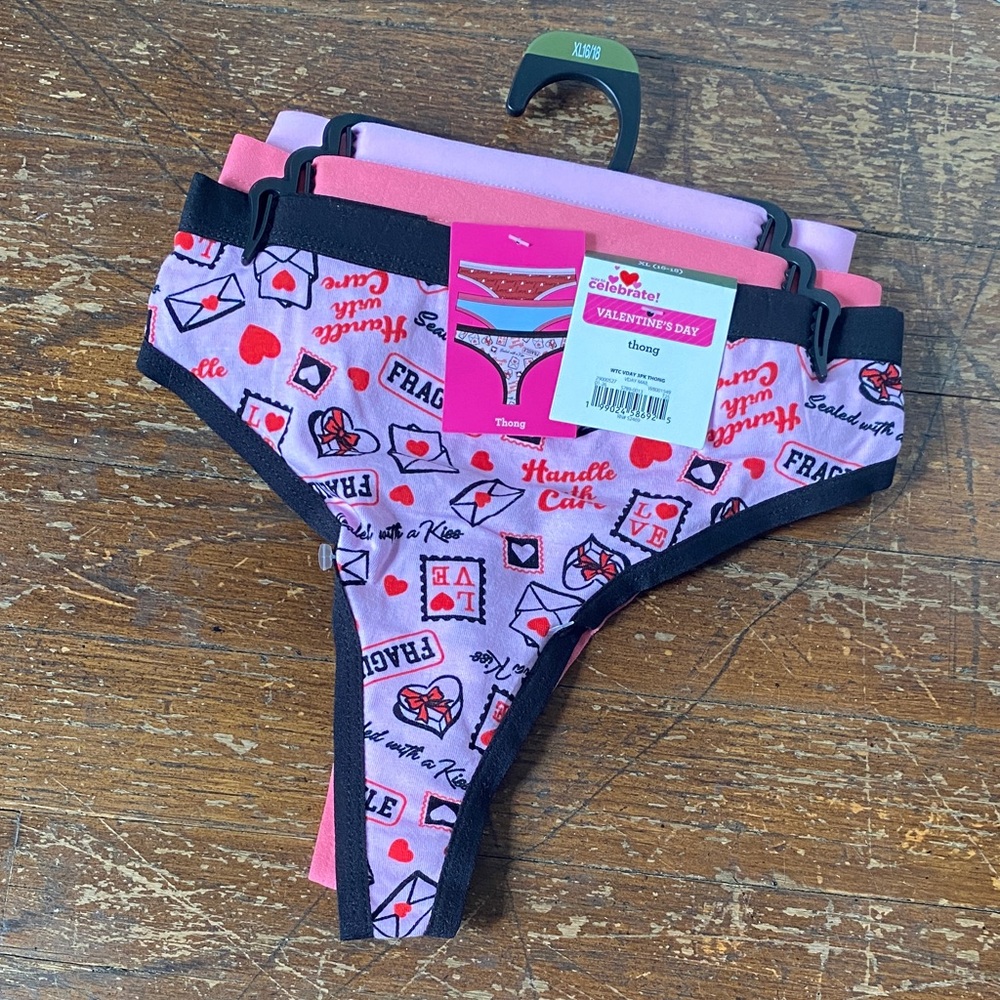Valentine's Day Women’s Thongs Set of 3 size XL 16-18 NWT